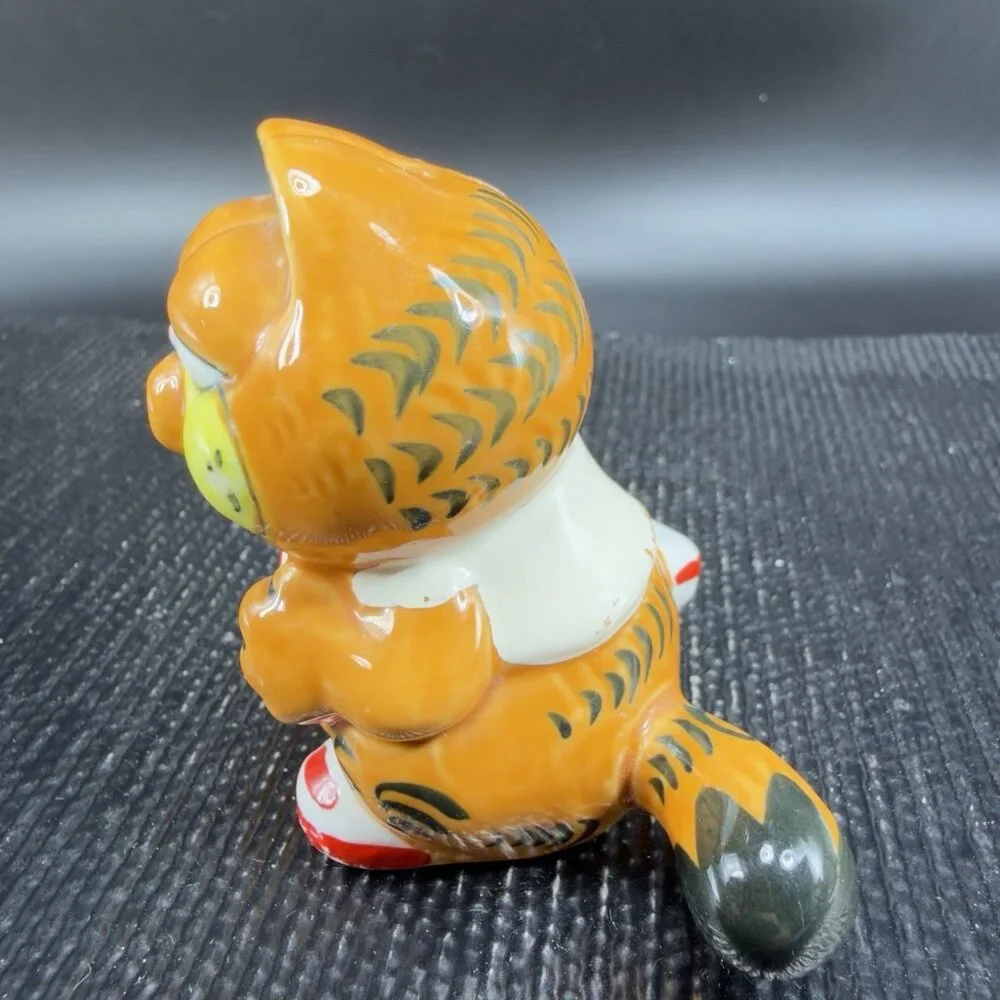 Vintage 1980s Enesco Whistling Jogging Running GARFIELD Ceramic‎ Figurine Small